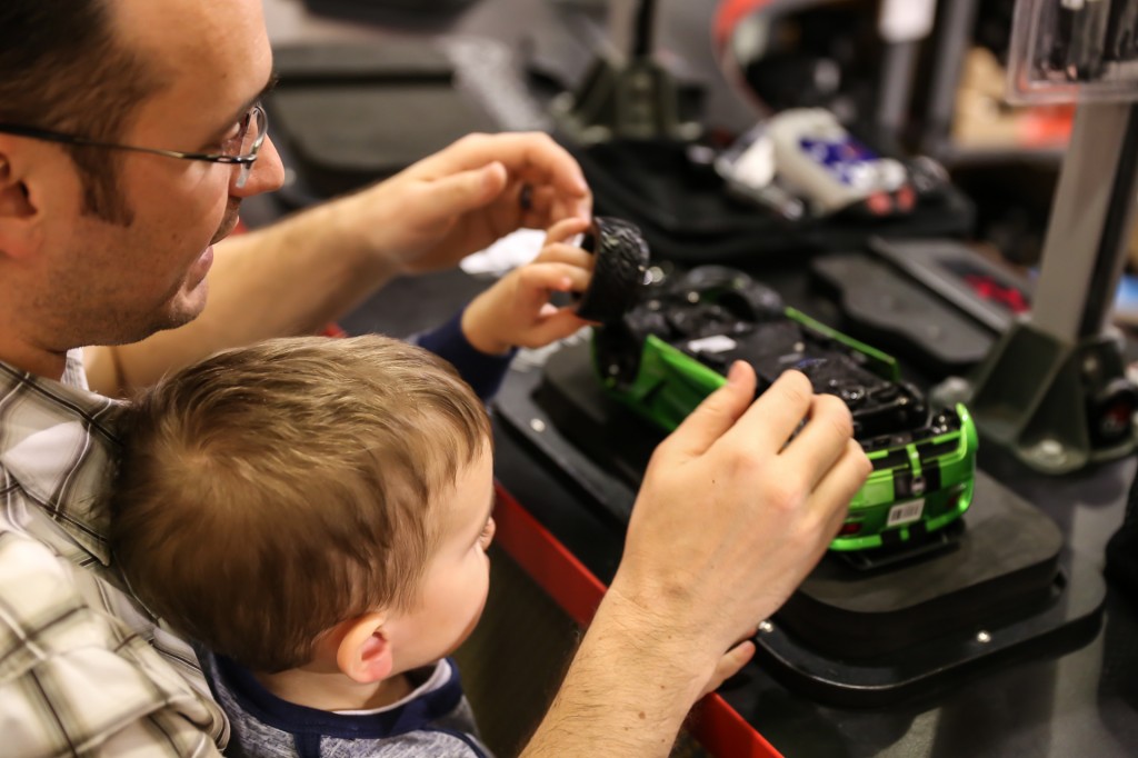 Building Cars at Ridemakerz Disneyland