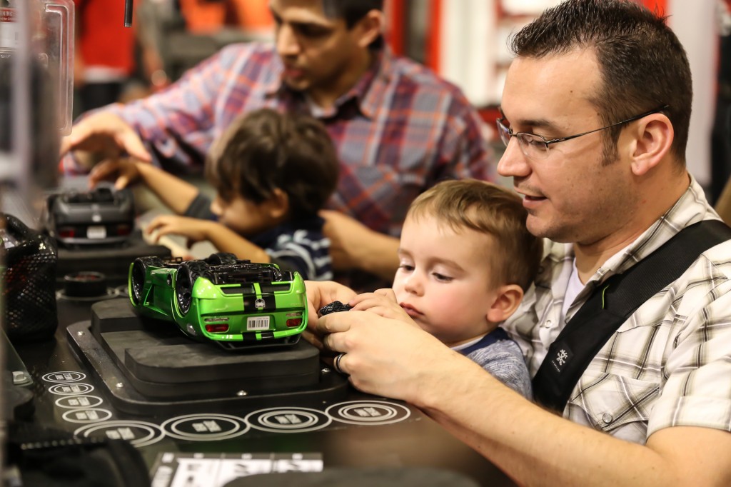 Building Cars at Ridemakerz Disneyland