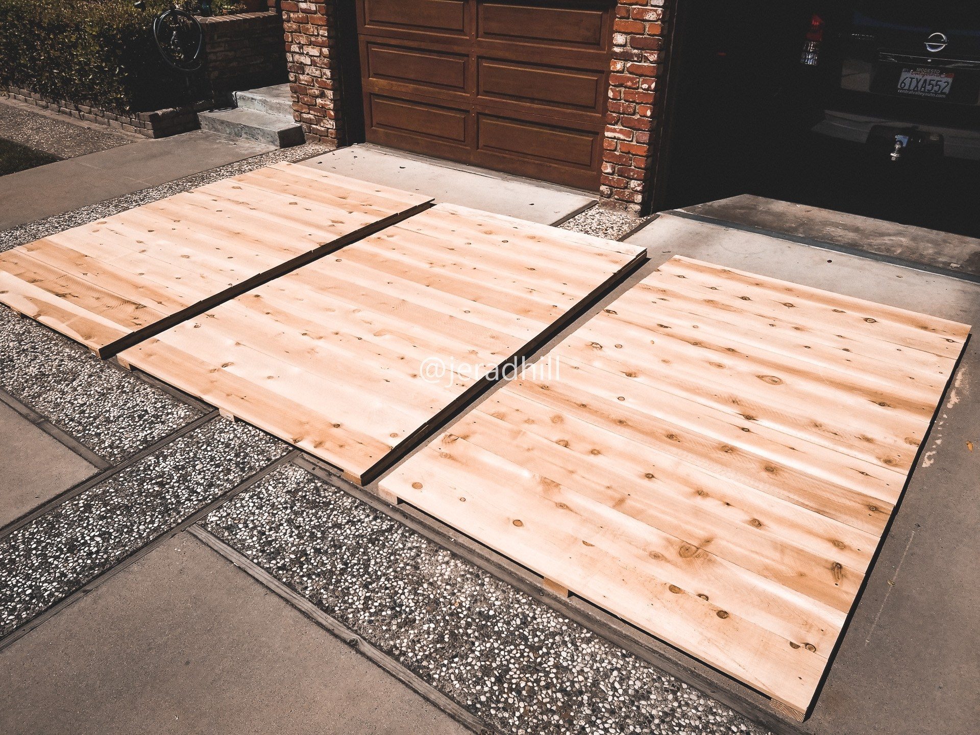 DIY-Shiplap-Photo-Wall-6